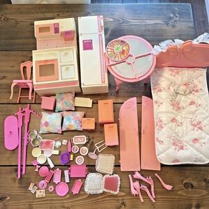 Vintage Barbie 1980s Sweet Roses Doll Bedding Kitchen Furniture Lot Mattel READ